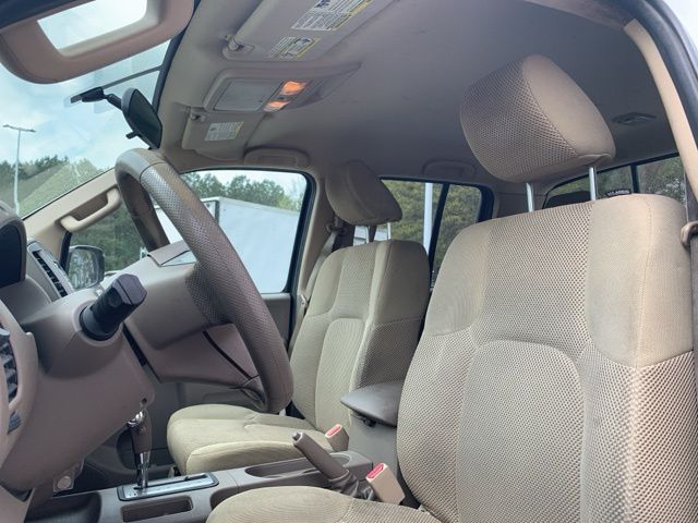 2016 Nissan Frontier SV photo