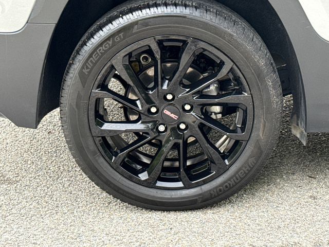 Used 2024 GMC Terrain SUV