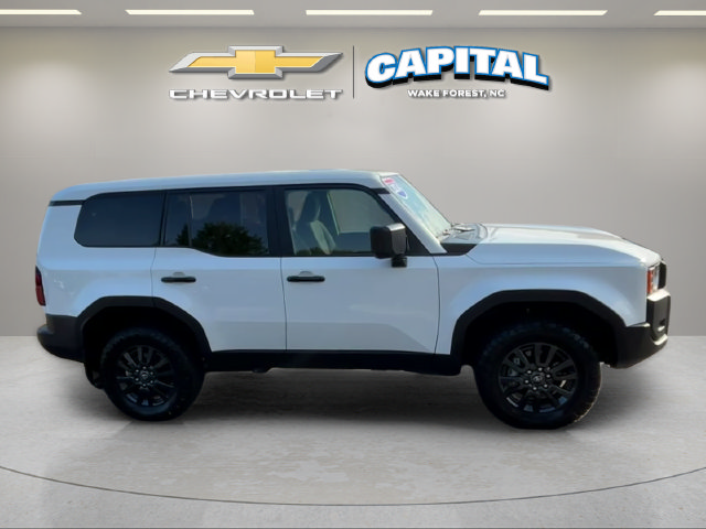 Used 2024 White Toyota 1958 image 6