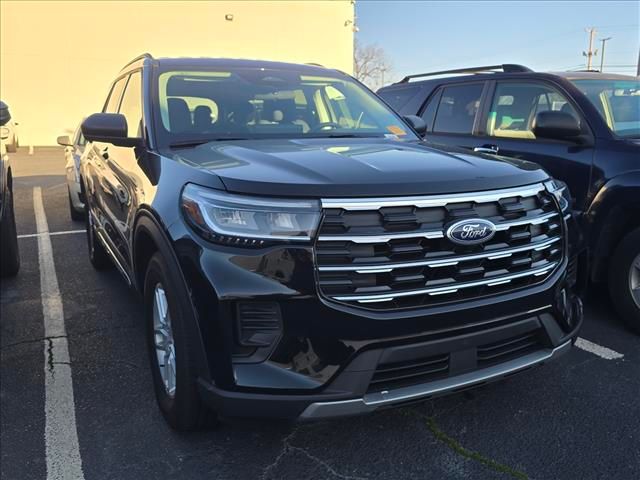 2025 Ford Explorer Active RWD