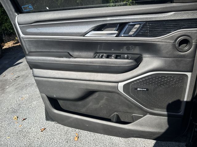 Used 2022 Black Jeep Series I image 29