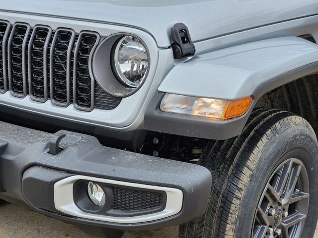 2024 Jeep Gladiator Sport 6