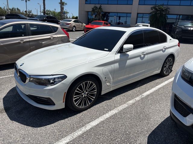 2018 BMW 5-Series 530e iPerformance photo