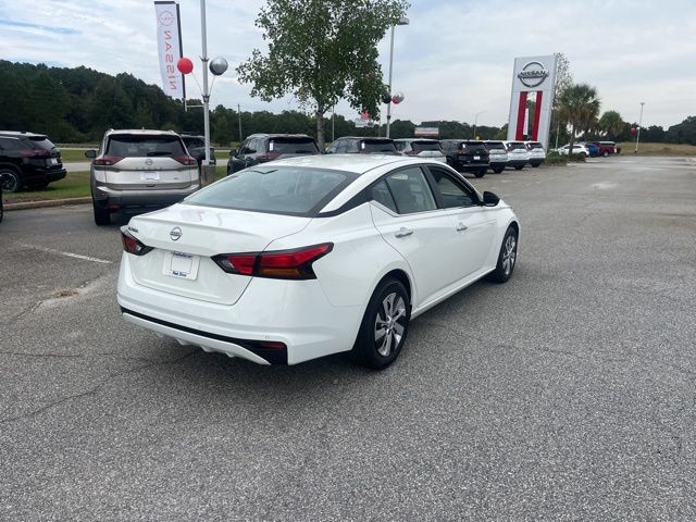 Used 2025 White Nissan 2.5 S image 10