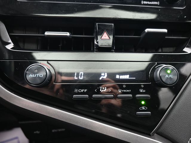 2021 Toyota Camry SE photo