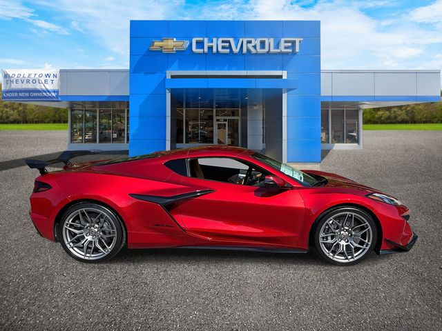 2025 Chevrolet Corvette - Image 4