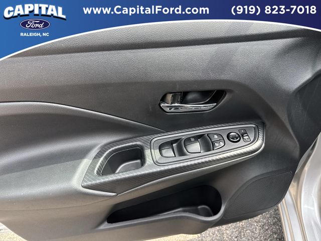 Used 2025 Silver Nissan 1.6 SV image 19