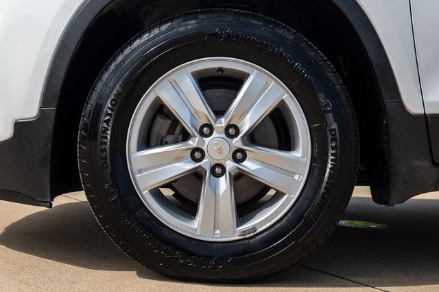 2022 Chevrolet Trax LS White at Joe Myers Mazda Kia