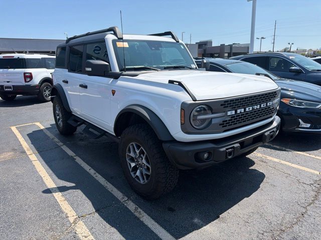 Oxford White 2023 Ford Bronco SUV / Crossover Four-Wheel Drive Automatic