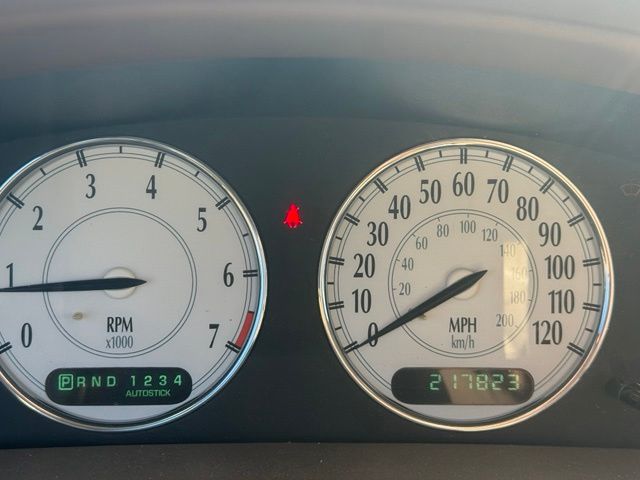 Used 2000  Chrysler Base image 5
