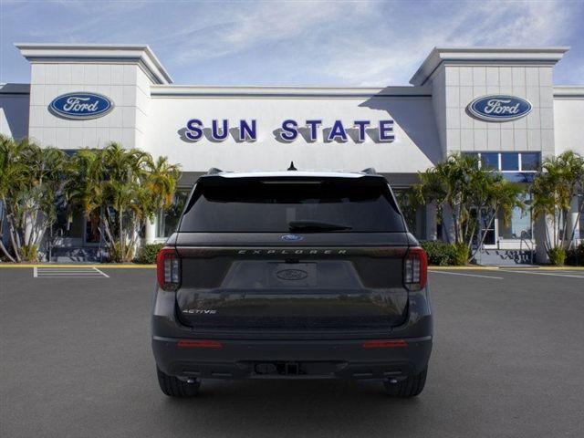 2025 Ford Explorer Active photo