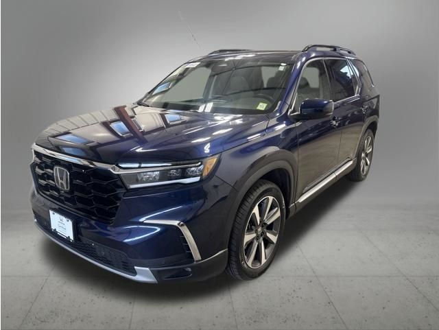 2025 Honda Pilot Touring AWD's photo