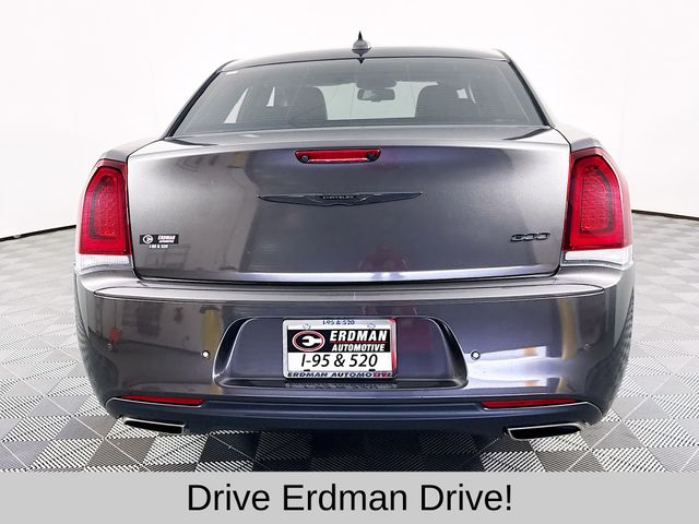 Used 2022 Chrysler 300 Sedan