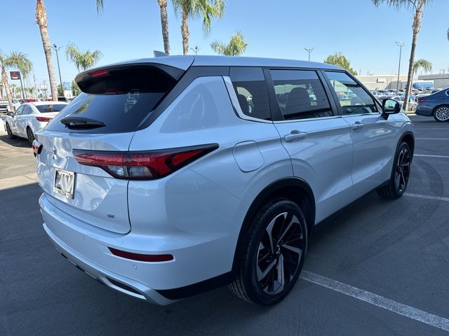 2023 Mitsubishi Outlander SE 4