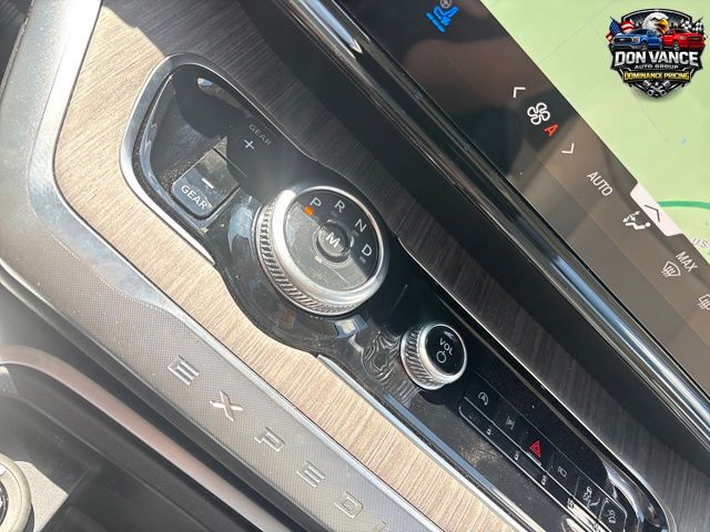 Space Silver Metallic 2026 Ford Expedition Platinum 4WD SUV / Crossover Four-Wheel Drive Automatic