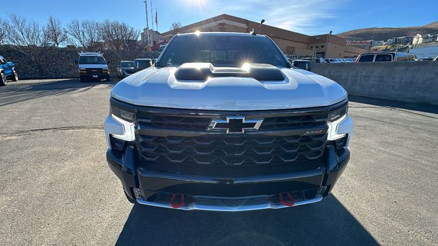 2024 Chevrolet Silverado 1500 ZR2 8