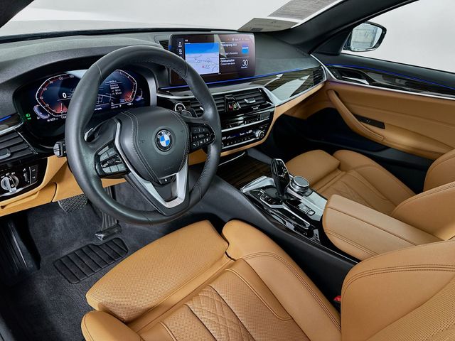 2022 BMW 5 Series 530i xDrive 9