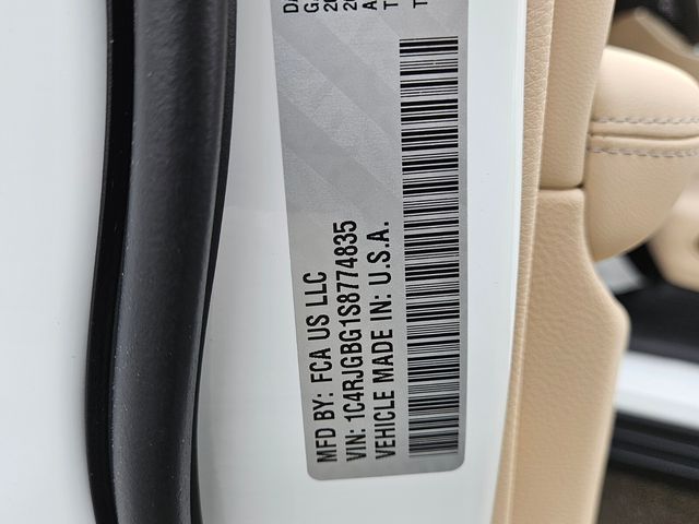 New 2025 White Jeep Limited image 17