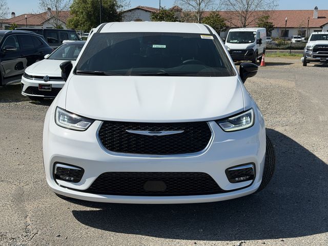 new 2026 Chrysler Pacifica car, priced at $45,630