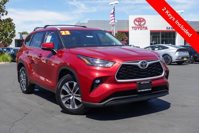 used 2023 Toyota Highlander car, priced at $34,099