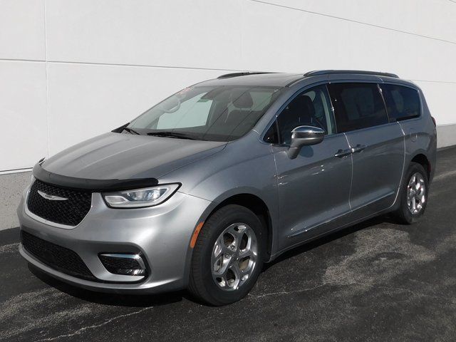 used 2021 Chrysler Pacifica Limited 4D Passenger Van
