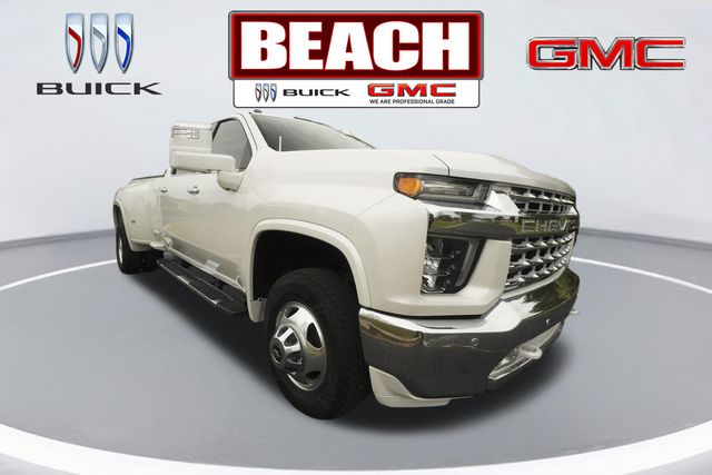 White (Iridescent Pearl Tricoat) 2020 Chevrolet Silverado 3500HD LTZ Crew Cab 4WD Pickup Truck Four-Wheel Drive Automatic