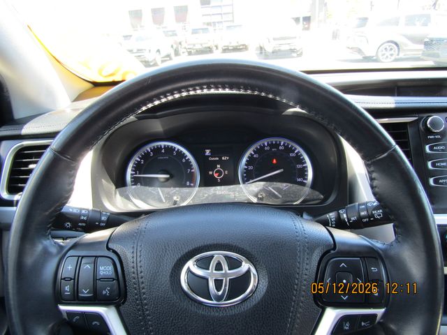used 2019 Toyota Highlander car, priced at $25,499