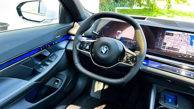 2025 BMW i5 xDrive40 23