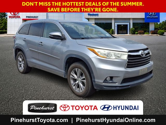 Silver 2014 Toyota Highlander SUV / Crossover Front-Wheel Drive 6-Speed Automatic Overdrive