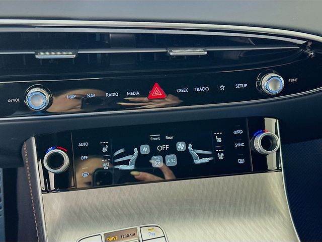 Thumbnail: 2026 Genesis GV70 - 14