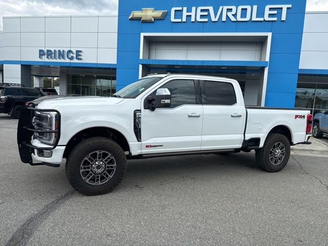 White Metallic 2024 Ford F-250 Super Duty Limited Crew Cab 4WD Pickup Truck Four-Wheel Drive Automatic