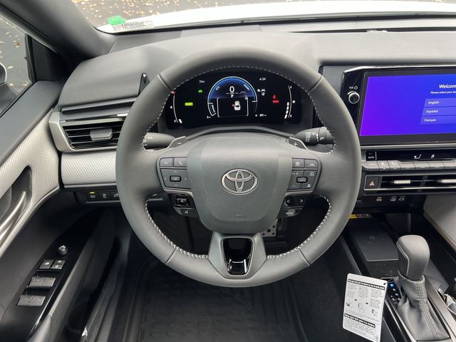 2025 Toyota Camry SE 17