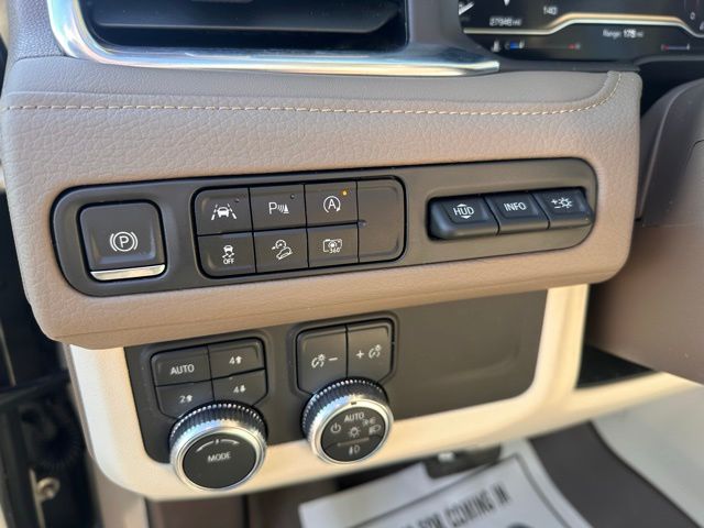 2024 GMC Yukon XL 4WD Denali