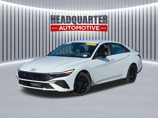 Serenity White 2026 Hyundai Elantra SEL Sport FWD Sedan Front-Wheel Drive Continuously Variable Transmission