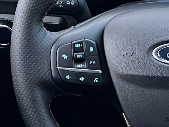 2025 Ford Escape ST-Line photo