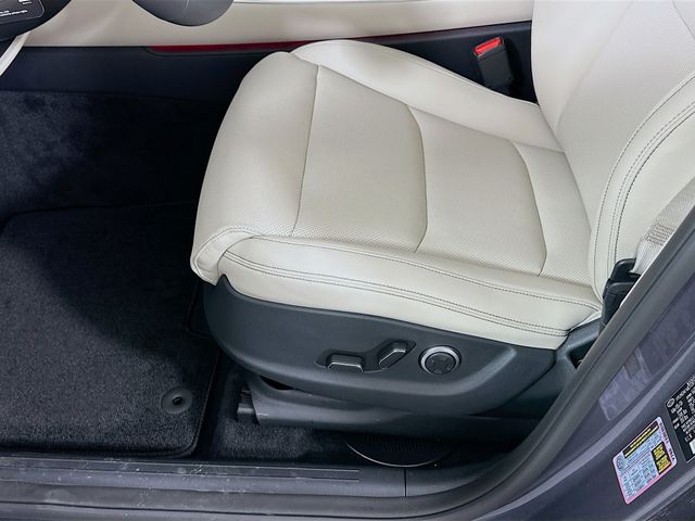 Thumbnail: 2026 Genesis GV70 - 21