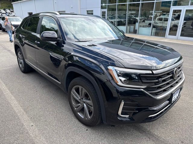 2024 Volkswagen Atlas Cross Sport 2.0T SEL R-Line Black at Sutliff Volkswagen