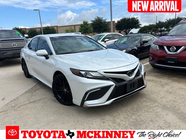 Pearl 2023 Toyota Camry Sedan Front-Wheel Drive 8-Speed Automatic