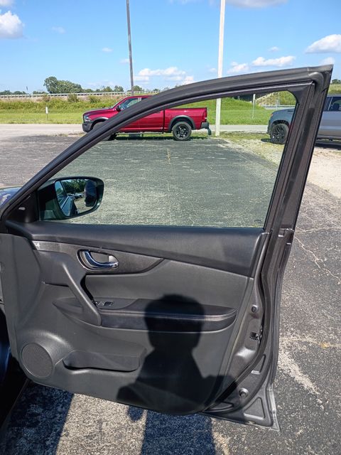 Used 2017 Nissan Rogue SUV