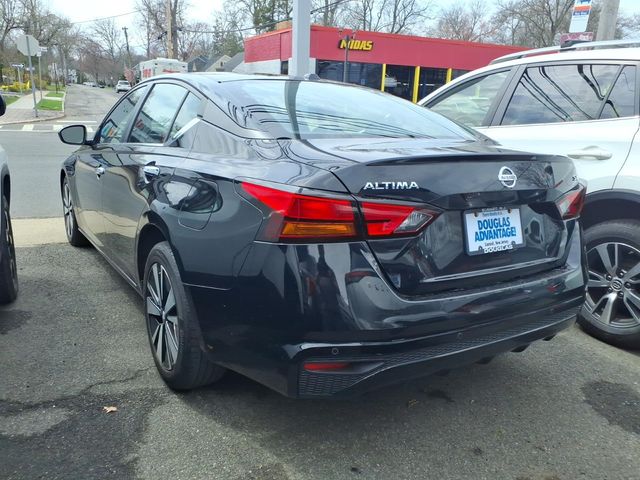 2022 Nissan Altima - Image 5