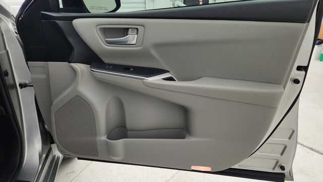 2017 Toyota Camry SE Silver at Emmons Autoplex