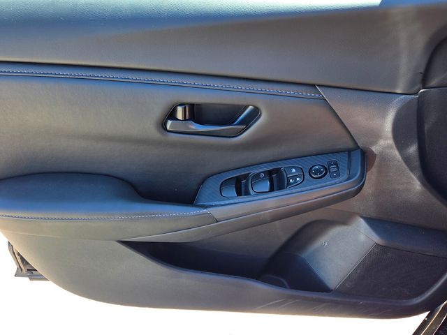 Used 2025 Black Nissan S image 27