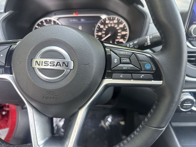 Used 2020 Red Nissan 2.5 SV image 17