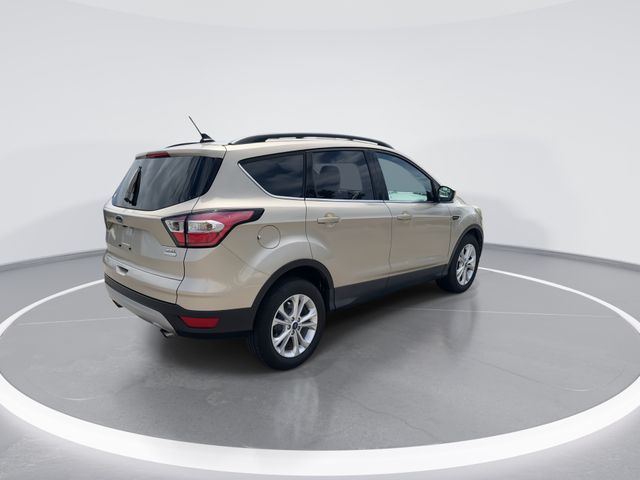 Used 2018 Gold Ford SEL image 7