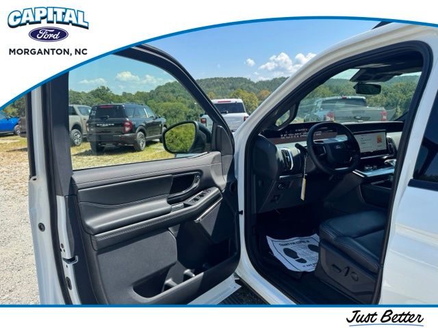 New 2027 White Ford Platinum image 15