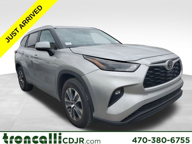 2023 Toyota Highlander XLE FWD