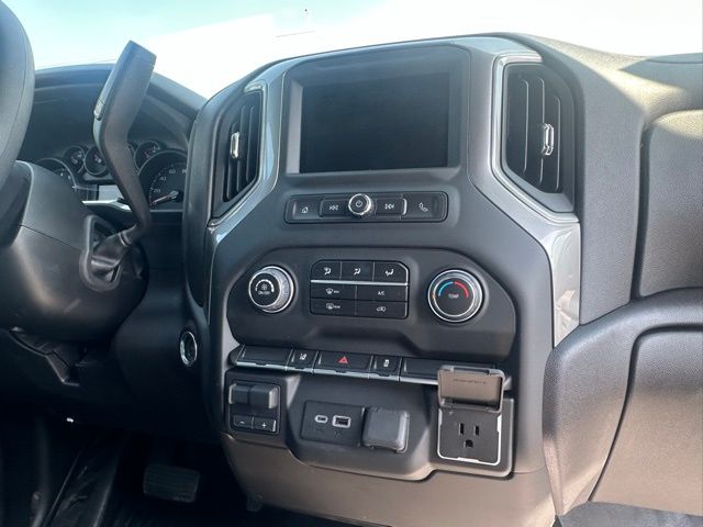 2024 Chevrolet Silverado 2500HD Work Truck photo