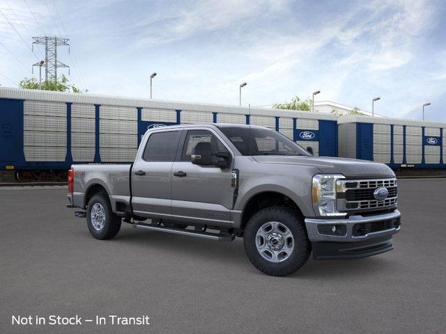 Carbonized Gray Metallic 2026 Ford F-250 Super Duty XLT Crew Cab 4WD Pickup Truck Four-Wheel Drive Automatic