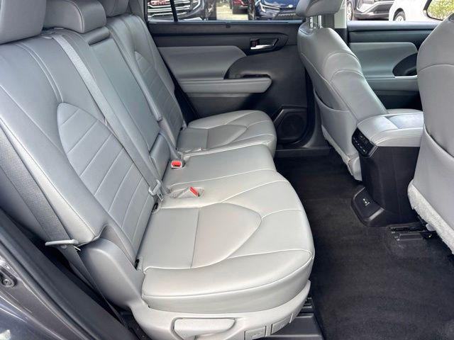 2023 Toyota Highlander - $30,888