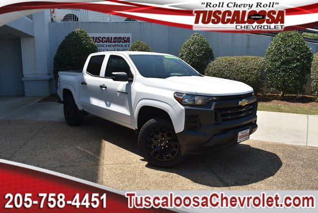 Summit White 2026 Chevrolet Colorado Pickup Truck Four-Wheel Drive 8-Speed Automatic